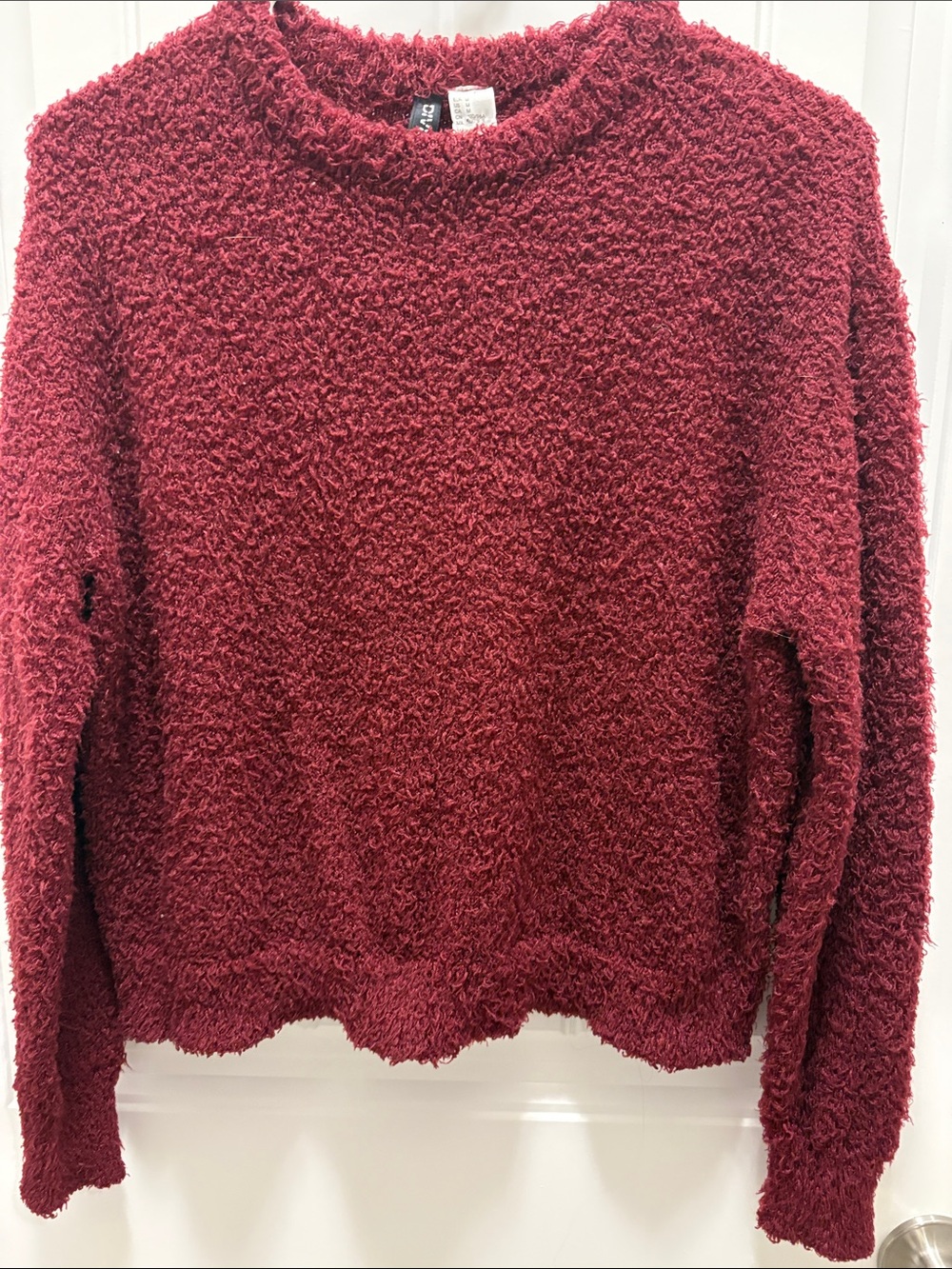 H&M Divided Medium Burgundy Fuzzy Eyelash Knit Cropped Sweater